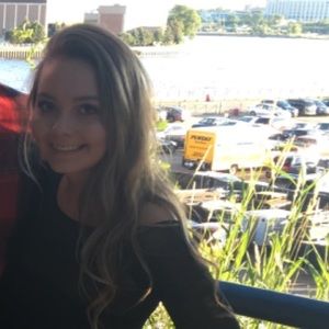 Meet your Posher, Lauryn